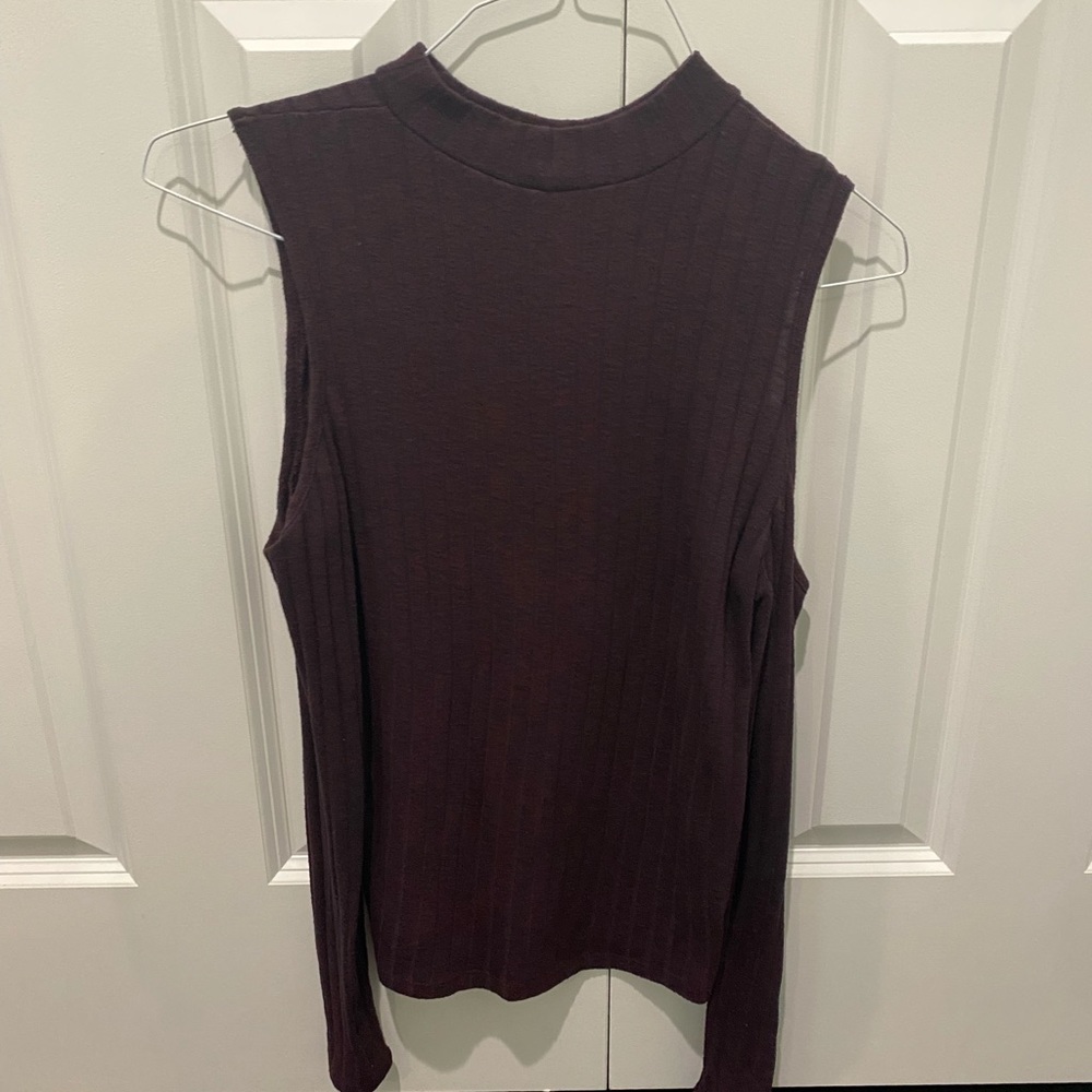 Maroon Mock Neck Cold Shoulder American Eagle top